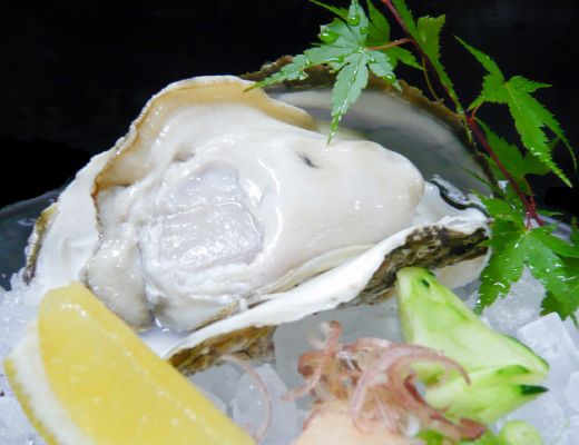 [Summer only] Iwagaki oysters